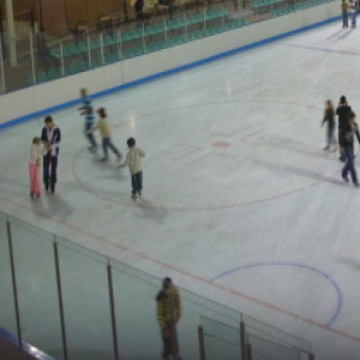 Gondolania Ice Skating Rink | Offers | Discounts | Latest Prices | Shopping | Qatar Day