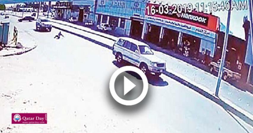Video: Asian expat attempts new way to extort money