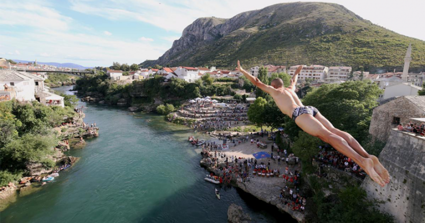 Daredevil divers plunge from Bosnian bridge in centuries-old tradition