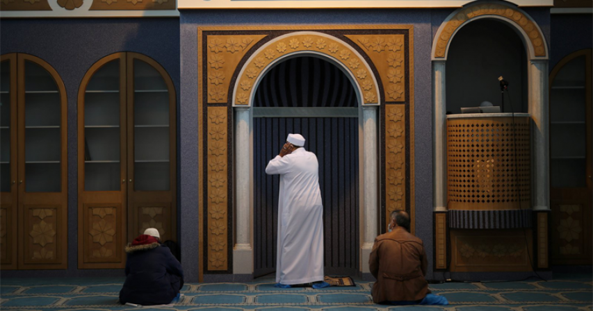 Muslims of Athens hold Friday prayers in Greek capital’s 1st mosque after 14 years of delays