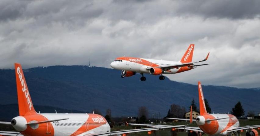 EasyJet to start charging for overhead luggage lockers by February 10