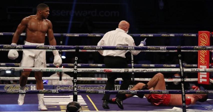 Anthony Joshua knocks out Kubrat Pulev to edge closer to dream fight against Tyson Fury