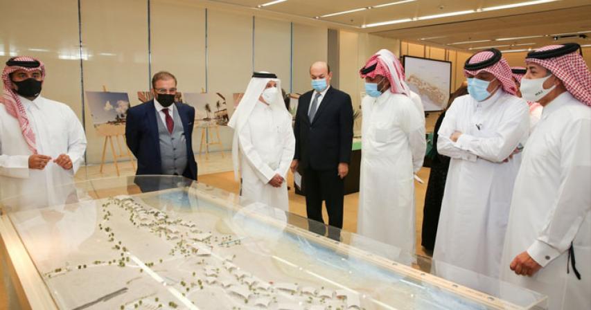 Investment opportunities to develop 3 resorts in Qatar offered in MoCI's meeting with investors