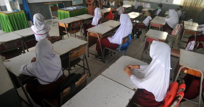 Indonesia bans forced religious attire in schools