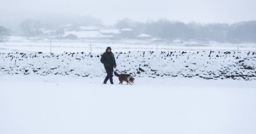 UK weather - Storm Darcy leads to heavy snow forecasts for parts of England