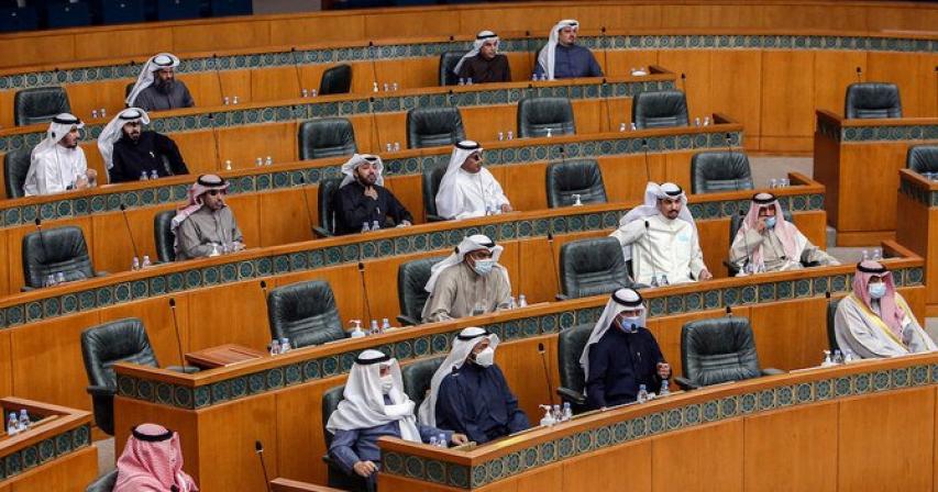 Kuwait’s emir postpones parliament meetings for a month
