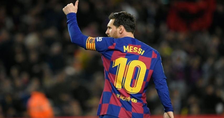Messi takes Barca within two points of top 
