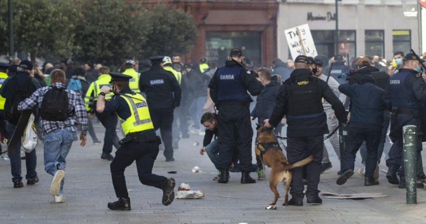 Covid-19 - Police officers injured at Dublin anti-lockdown protest