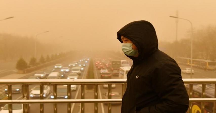 Apocalyptic skies as Beijing hit by worst sandstorm in a decade