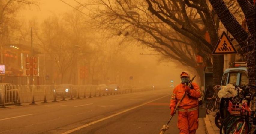 Beijing choked in duststorm stirred by heavy northwest winds