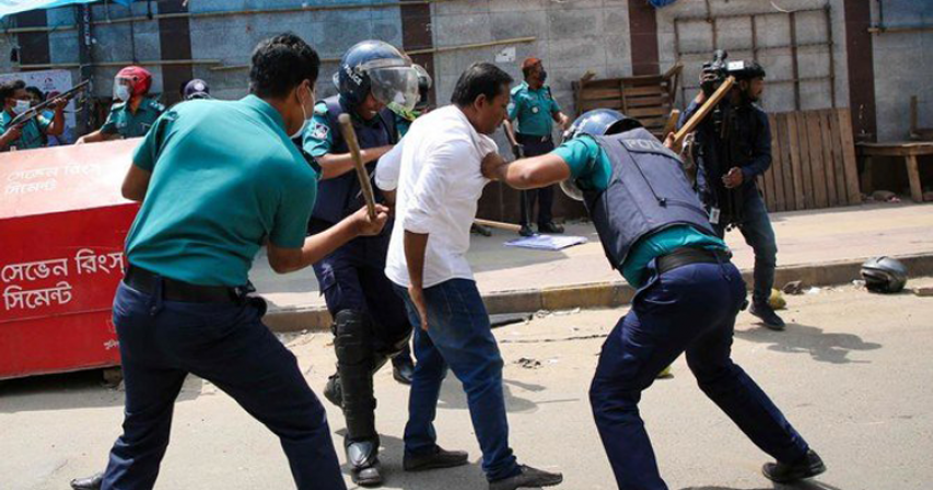 Bangladesh police fire tear gas, rubber bullets at anti-Modi protesters