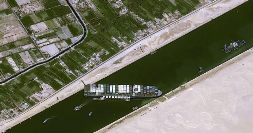 Attempt to refloat ship blocking Suez Canal was unsuccessful - ship's technical manager