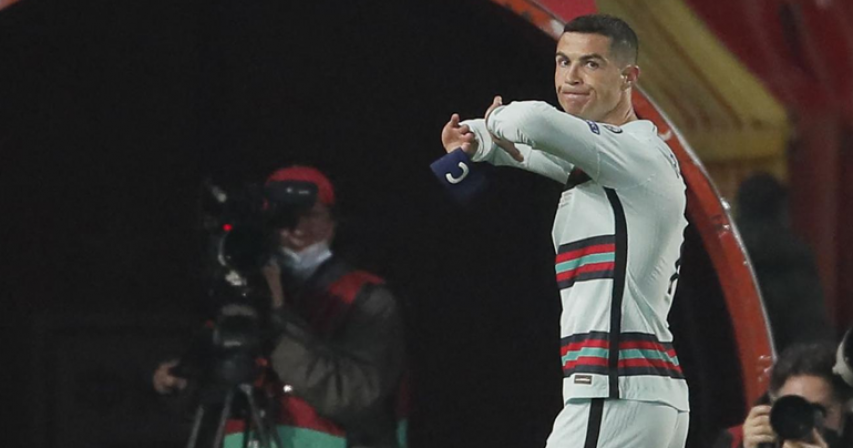 Ronaldo's castaway armband fetches US$75,000 at charity auction