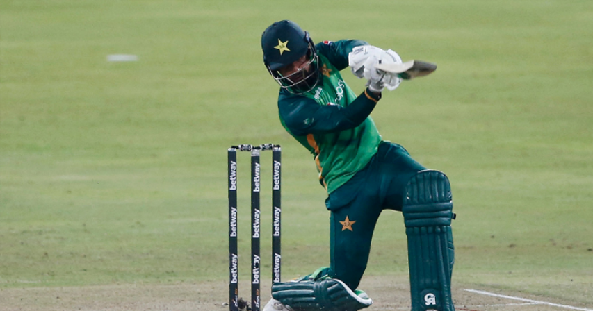 Pakistan beat South Africa off last ball after Babar century