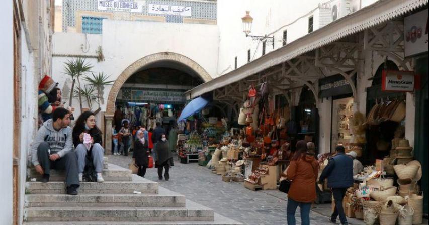Tunisia's reduces overnight curfew after president's Ramadan request 