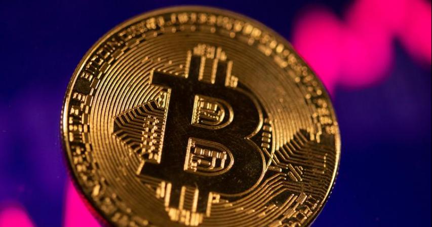 Bitcoin above $60,000 again, rises 1.32% to record $60,555.97