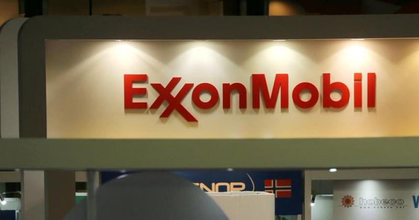 Exclusive-BlackRock backs 3 dissidents to shake up Exxon board -sources