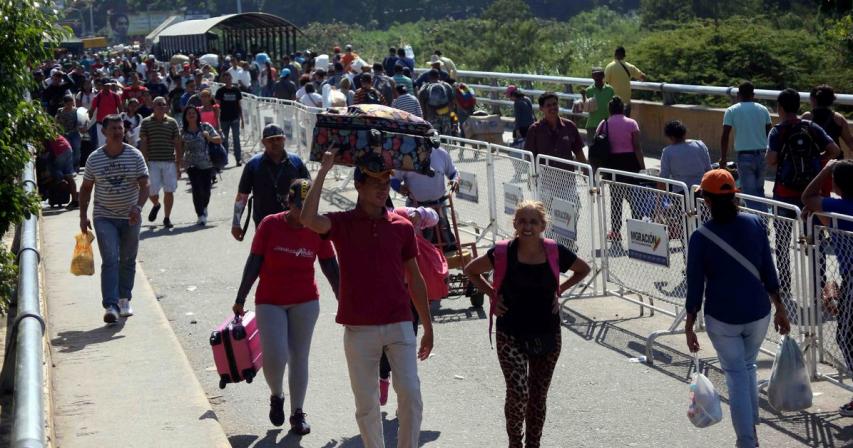 Colombia reopens border with Venezuela after 14 months