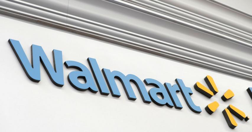 Walmart to give 740,000 U.S. store workers free Samsung phones