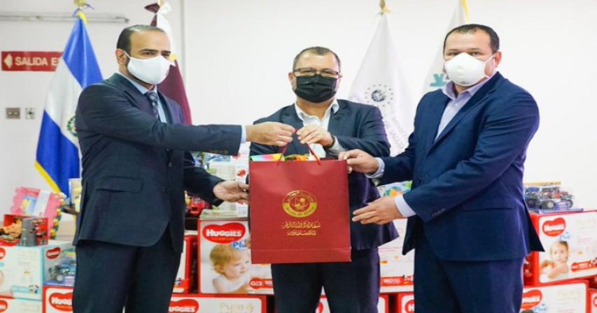 Qatar Envoy offers medical aids to children in El Salvador
