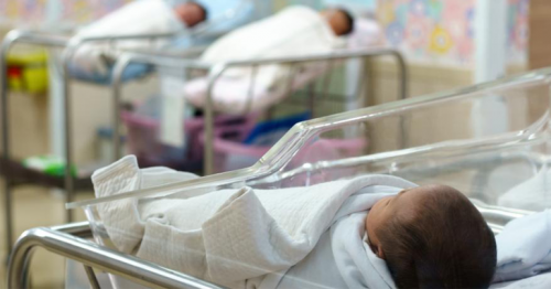 CDC advises to test all babies born to moms with coronavirus