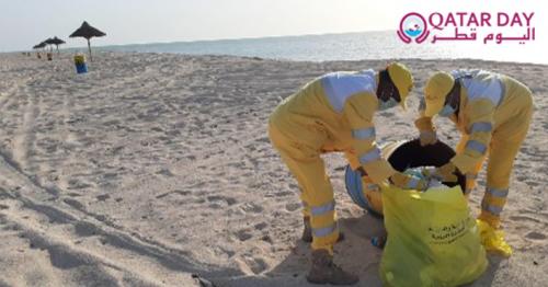 Marine litter cleanup on Qatari beaches