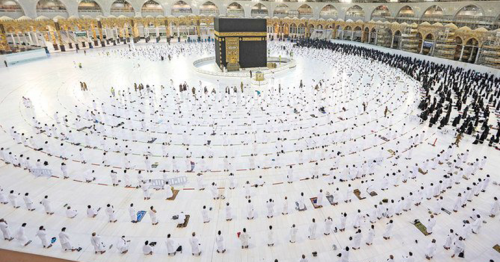 Pakistani pilgrims feeling ‘blessed’ as they arrive in Makkah for Umrah