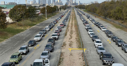 Thousands of cars form lines to collect food in Texas