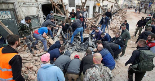 Croatia earthquake: Seven dead as search for survivors continues