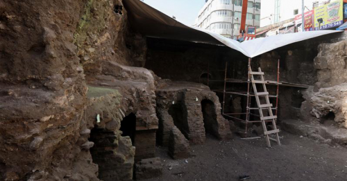 Drainage works unearth Roman baths in heart of Jordan's capital 