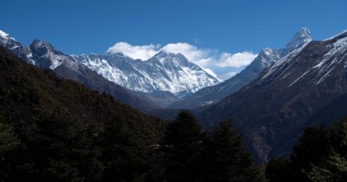 Nepal bans India climbers for faking Everest summit
