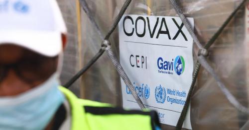 Covax vaccine-sharing scheme delivers first doses to Ghana
