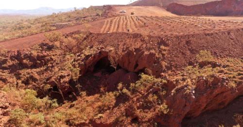 Rio Tinto chief to step down over cave destruction