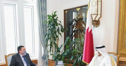 Qatar PM receives verbal message from the UK PM