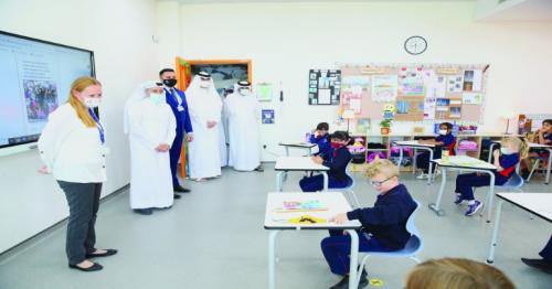 Education Minister pays visit to Hamilton International School inspecting COVID-19 preventive measures