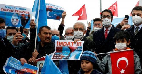Uighur Muslims protest in Turkey as Chinese foreign minister visits 