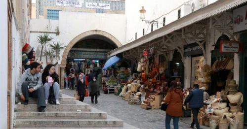 Tunisia's reduces overnight curfew after president's Ramadan request 