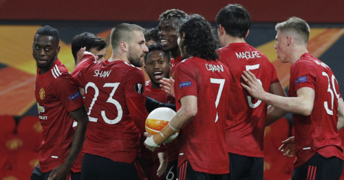 Fernandes and Cavani sparkle as United hit Roma for six