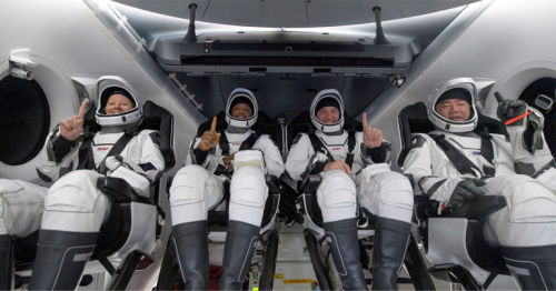 Four astronauts return from space station aboard SpaceX capsule