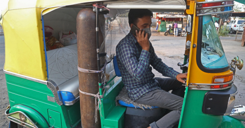 Rickshaw 'ambulance' in India offers free oxygen, transport for Covid-19 patients