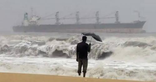 Six dead as powerful Cyclone Tauktae heads for India