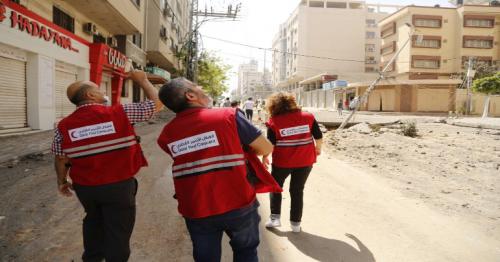 QRCS offers Humanitarian Services for the Palestinians 