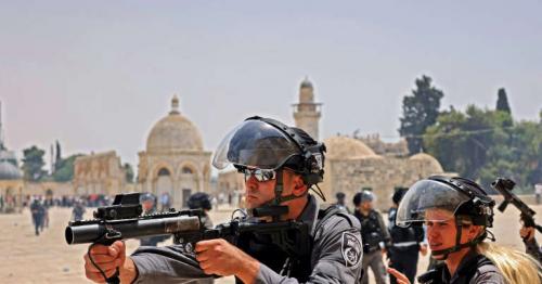 Israeli police, Palestinians in fresh clashes at Al-Aqsa compound