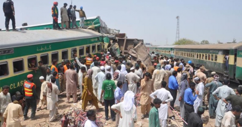 30 killed as two express trains collide in Pakistan; at least 15 trapped